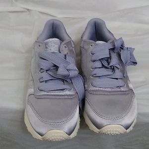 Reebok Women's Satin Sneaker Size 7M